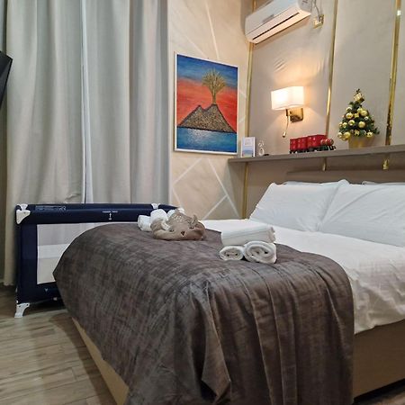 Appartement La Dimora Nei Presepi In San Gregorio à Naples Extérieur photo