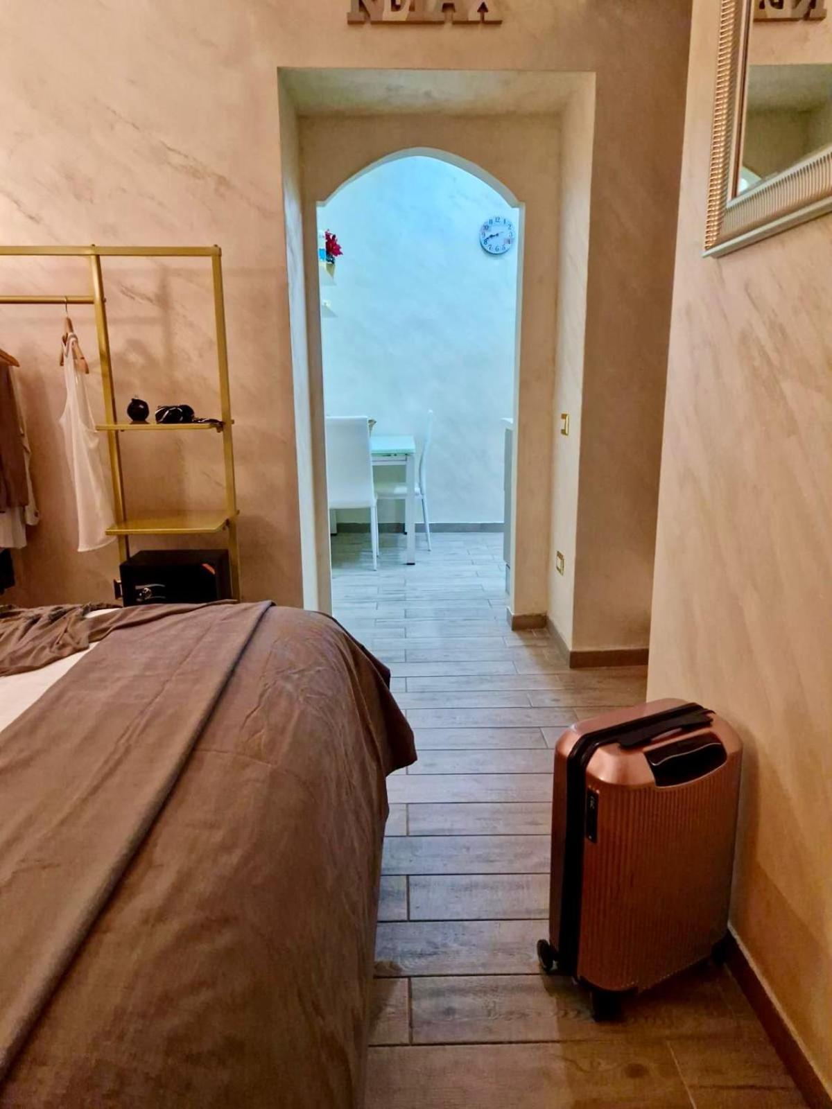 Appartement La Dimora Nei Presepi In San Gregorio à Naples Extérieur photo